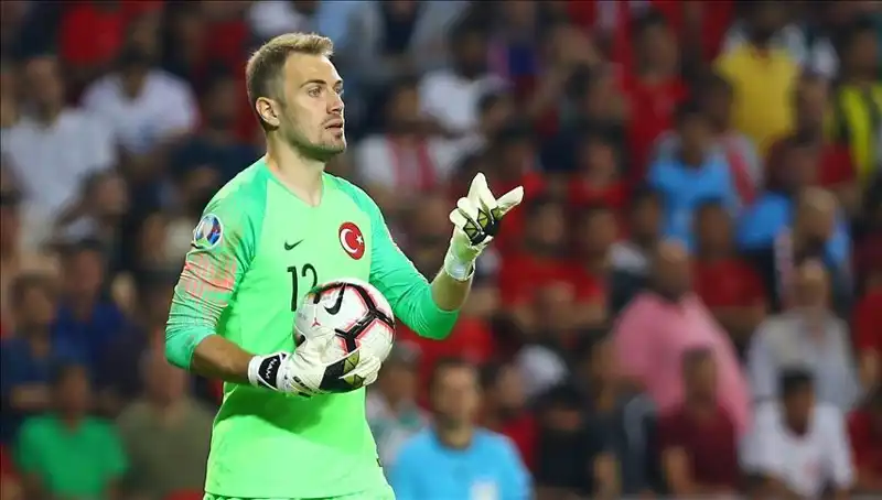 Milli Kaleci Mert Günok: Futbolu Bırakacağı Yaşını Duyurdu