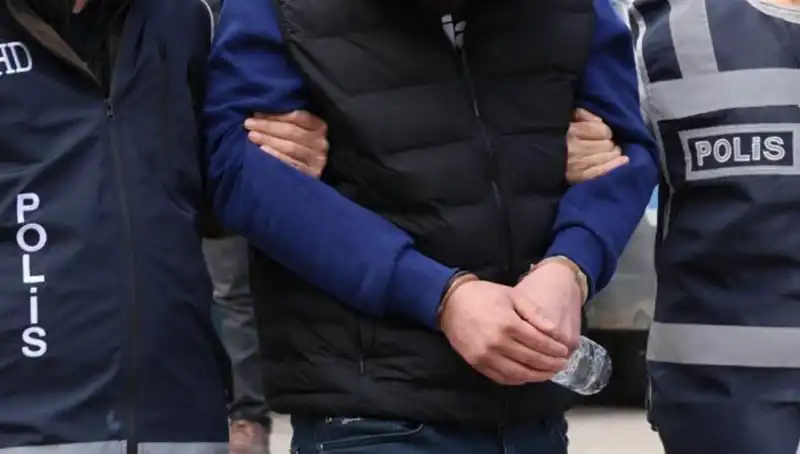 Türkiye'nin 4 İlinde DAEŞ'e Yönelik Büyük Operasyon: 4 Kişi Gözaltında