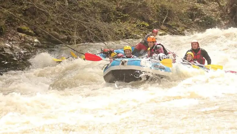 Rafting Severlerin Gözdesi: Debi Artışıyla Bölgeye Yoğun İlgi