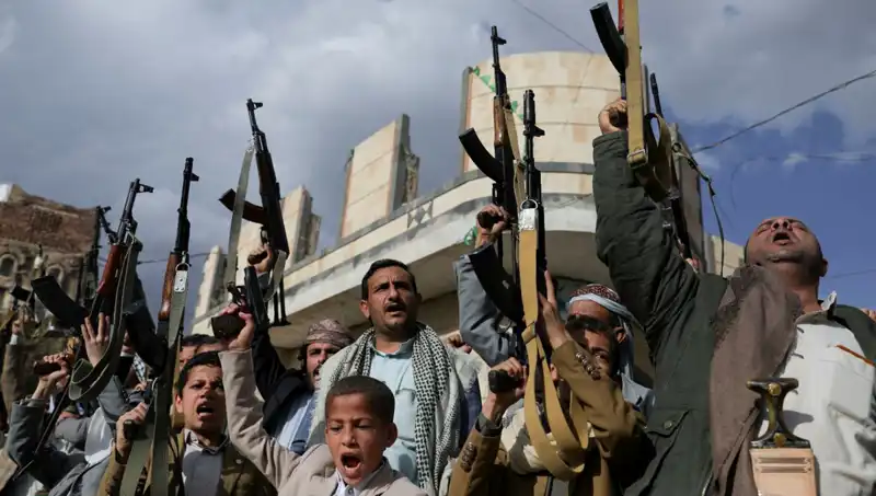 Husiler Yemen'de Karada Büyük Bir Harekat Mı Başlatıyor?