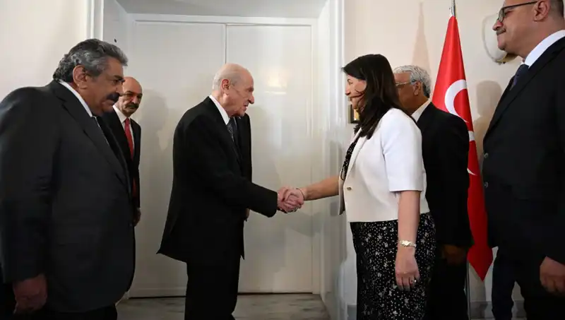 Bahçeli, DEM Parti Heyetini Kabul Ederek Siyasi İttifak Mesajı Verdi
