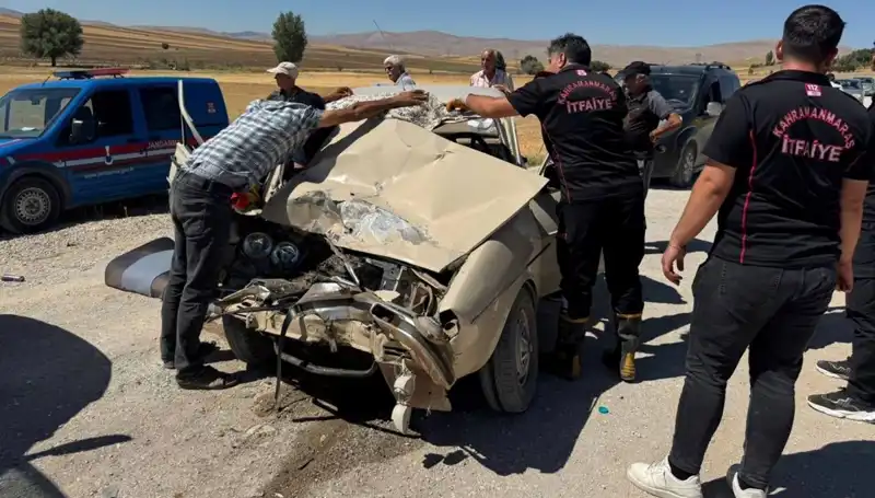 Kahramanmaraş’ta Kamyonet ve Otomobil Çarpıştı: Kazada Yaralılar Var!