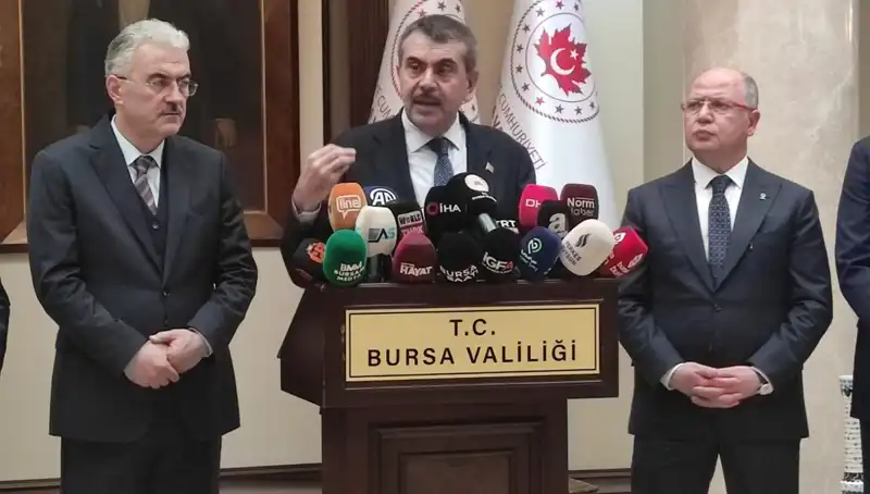 Çalışanlara Yaptırım Uyarısı: Bakan Tekin Protestoları Değerlendirdi