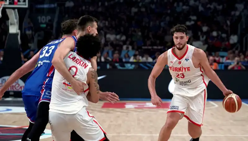 12 Dev Adam, İsveç’i Geçerek Avrupa Şampiyonası Çeyrek Finaline Yükseldi