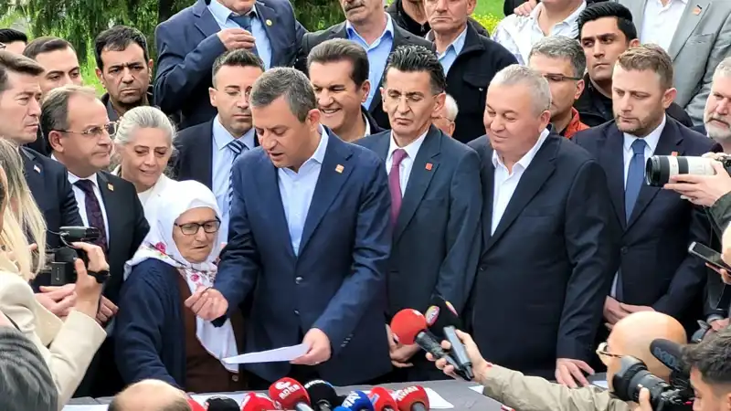 CHP'den Ekrem İmamoğlu İçin Destekleyen İmza Kampanyası Başlatıldı