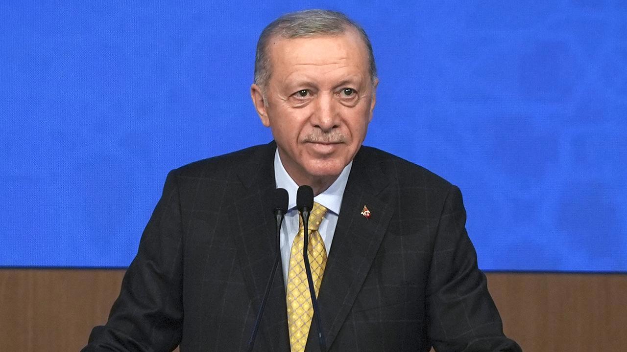 Cumhurbaşkanı Erdoğan'dan Deprem Bölgesine Müjde: Yıl Sonu Konutlar Teslim Edilecek