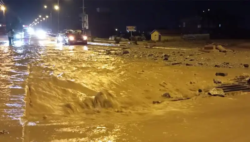 Konya ve Ankara'da Sel Felaketi: Yaşamı Olumsuz Etkileyen Olumsuz Doğa Olayı