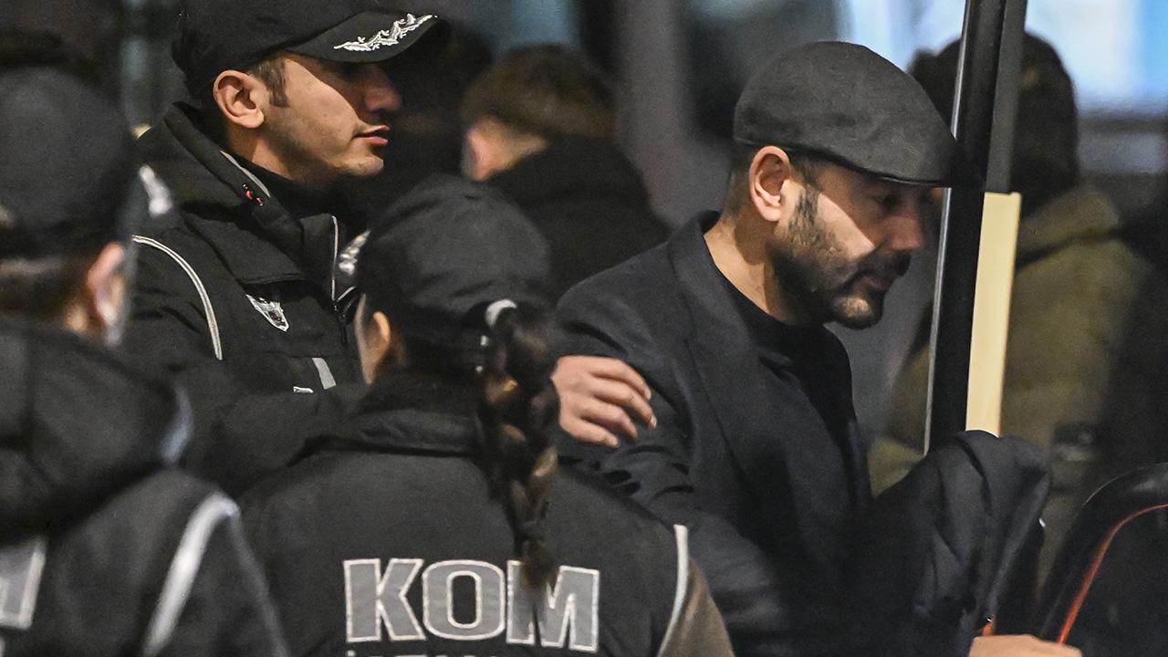 Beşiktaş Belediye Başkanı Akpolat Görevden Uzaklaştırıldı!