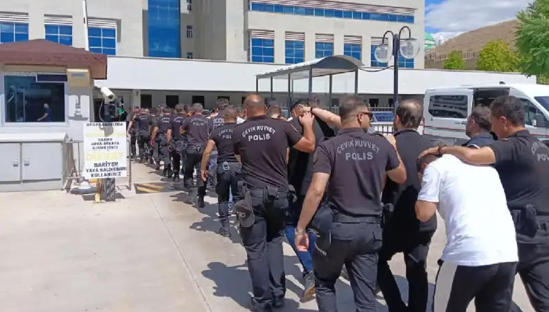 Ankara'da Tehditlerle Haraç Alan Çeteye Şok Operasyon: Avukatlar Dâhil!