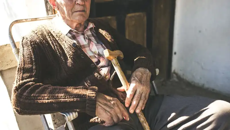 Yalnızlığın Korkutucu Yüzü: 100 Yaşlıdan 16'sı Depresyonda!