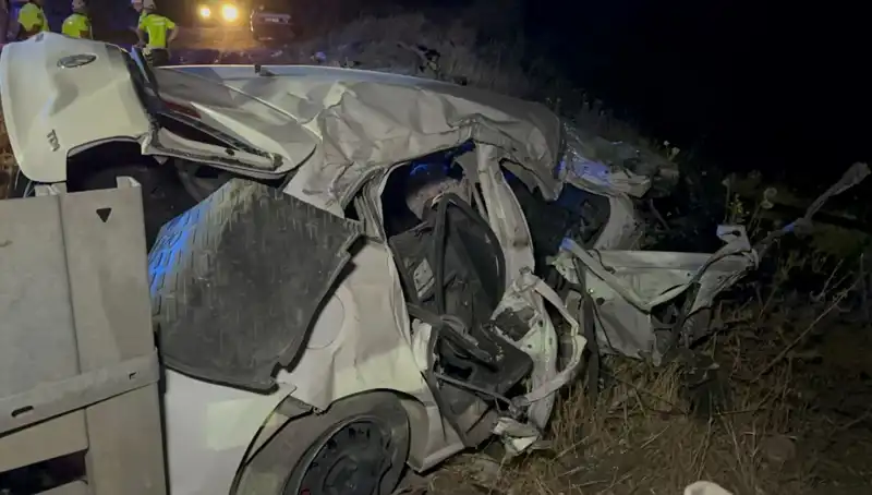 Ters Şeride Giren Otomobil Tankerle Çarpıştı: Feci Kaza Sonrası Gözyaşları