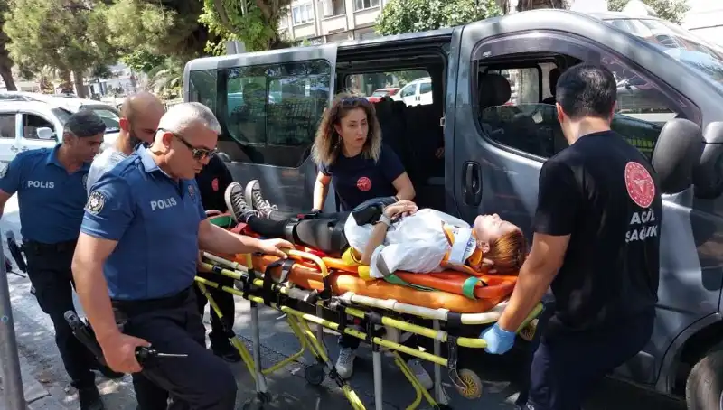 Samsun'da Minibüs Kamyona Çarpınca Şok Edici Kaza: 1 Ölü, 5 Yaralı