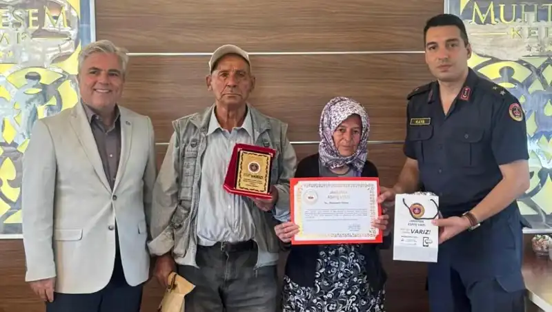 Tek Varlıklı Aileden Duygusal Bağış: Evleri Jandarmaya Verildi