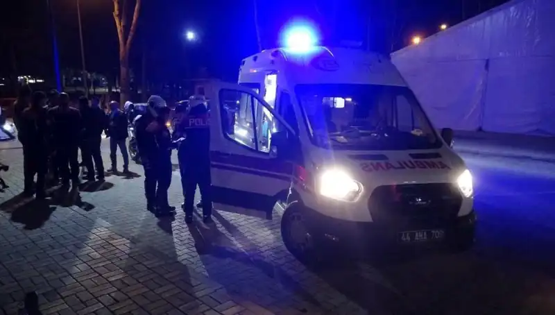 Parkta Silahlı Kavga: İki Grup Arasında Savaş Gibi Anlar